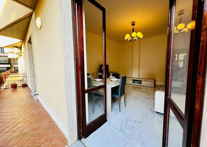 - The White Marble Housefree مارينا دي كارّارا
